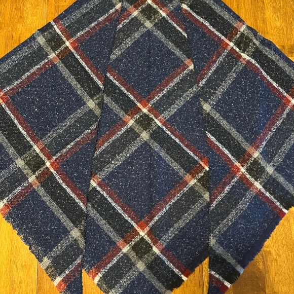 NWT Plaid Blanket Scarf Wrap - Picture 4 of 6
